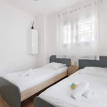 A027 - Moderne - Pres De La Διαμέρισμα *