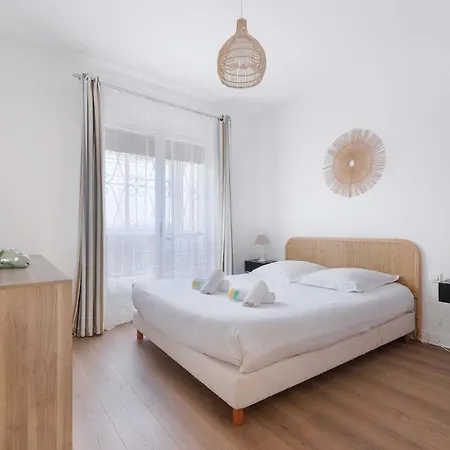 A027 - Moderne - Pres De La * Αντίμπ